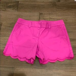Ann Taylor loft 4” scalloped shorts